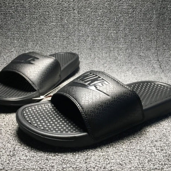 nike tanjun sandals finish line